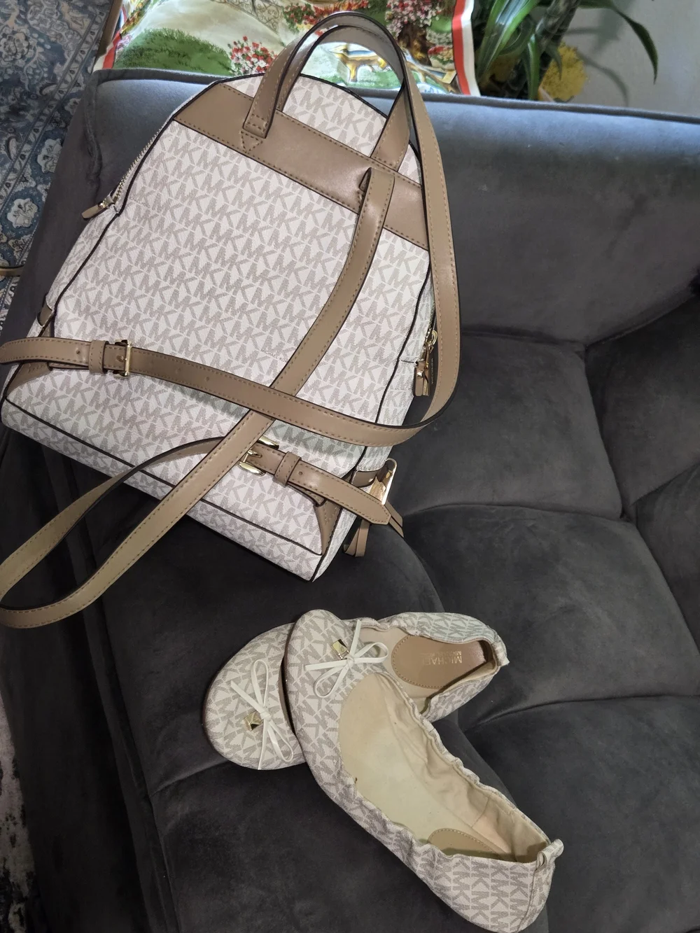 Michael Kors Rhea Zip Medium Backpack — Vanilla/Acorn MK Logo